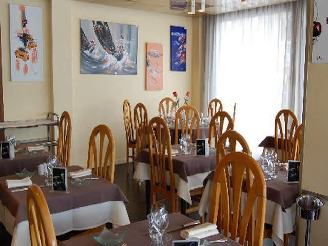 Logis Hotel & Restaurant - Le Normandie Caudebec-en-Caux Exterior foto